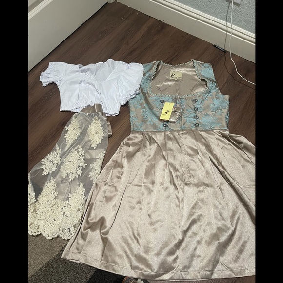 Altc licbc Dresses & Skirts - Oktoberfest woman dirndel